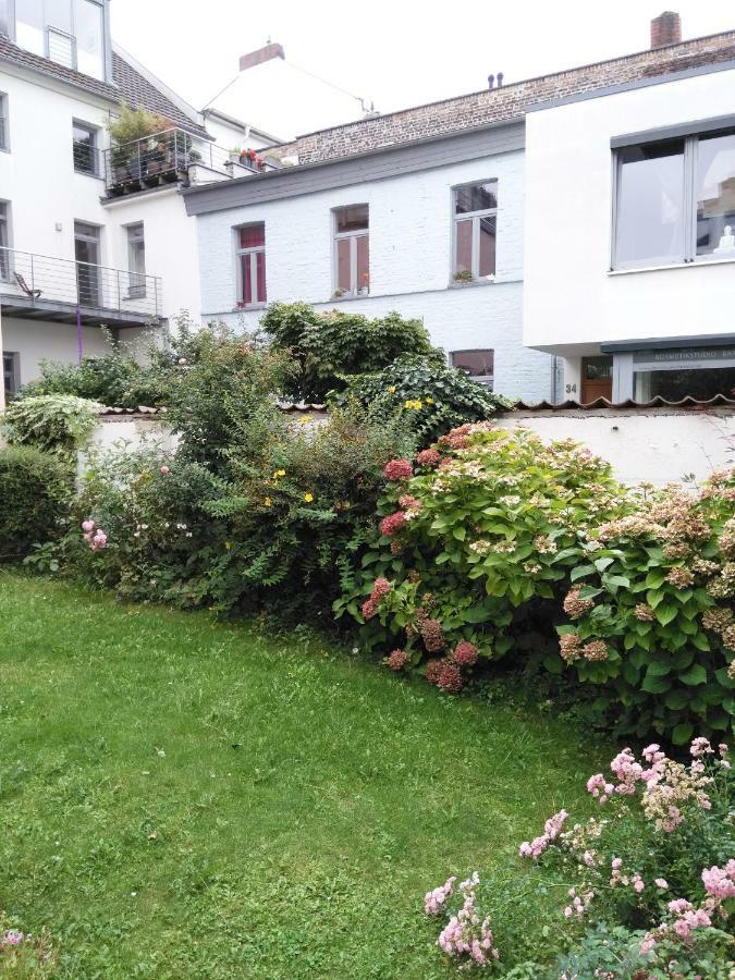 Altstadt Bonn Mit Eigenem Parkplatz Und Garten Esterno foto